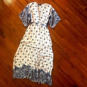 Lulus Maxi Dress 💙